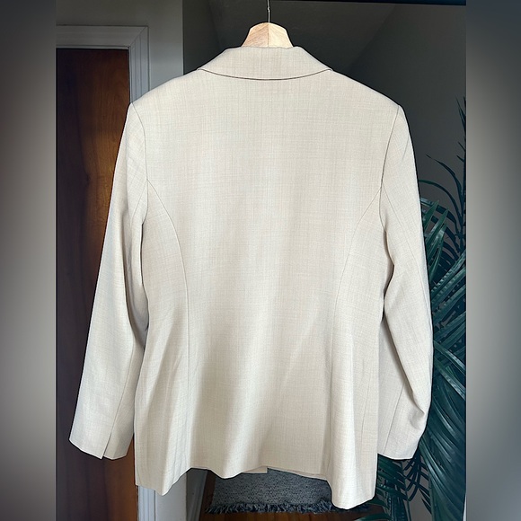 NWOT Suzy Shier Blazer | Beige | Size Large/L - Picture 5 of 5